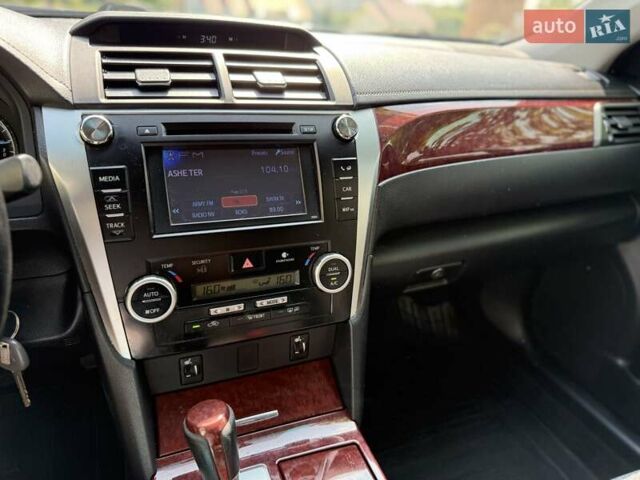 Сірий Тойота Камрі, об'ємом двигуна 2.49 л та пробігом 284 тис. км за 12500 $, фото 100 на Automoto.ua