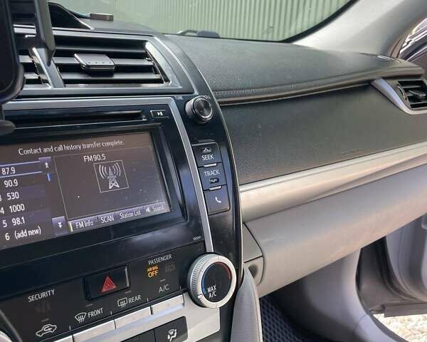 Серый Тойота Камри, объемом двигателя 2.49 л и пробегом 100 тыс. км за 11499 $, фото 8 на Automoto.ua