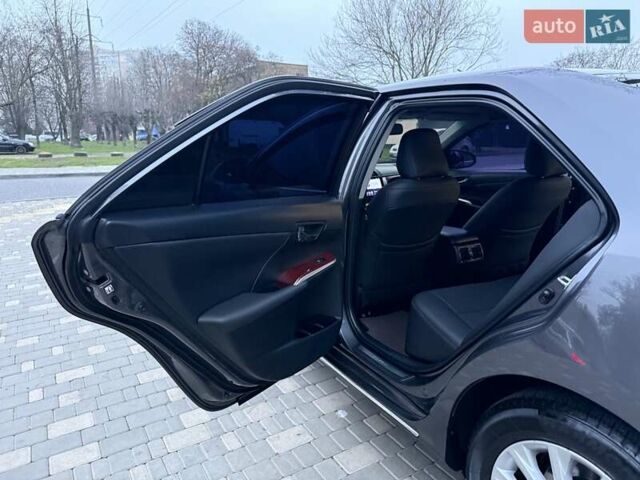 Сірий Тойота Камрі, об'ємом двигуна 2.5 л та пробігом 271 тис. км за 11900 $, фото 54 на Automoto.ua