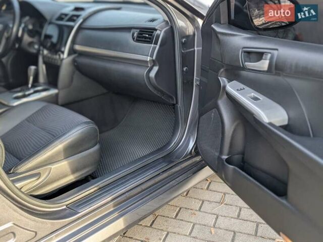 Тойота Камри 2014 в Коломые на Automoto.ua Серый Тойота Камри, объемом двигателя 2.5 л и пробегом 241 тыс. км за 10850 $, фото 14 на Automoto.ua
