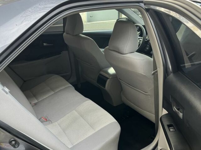 Серый Тойота Камри, объемом двигателя 2.5 л и пробегом 220 тыс. км за 11900 $, фото 13 на Automoto.ua