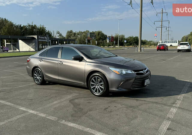 Серый Тойота Камри, объемом двигателя 2.49 л и пробегом 219 тыс. км за 15999 $, фото 1 на Automoto.ua