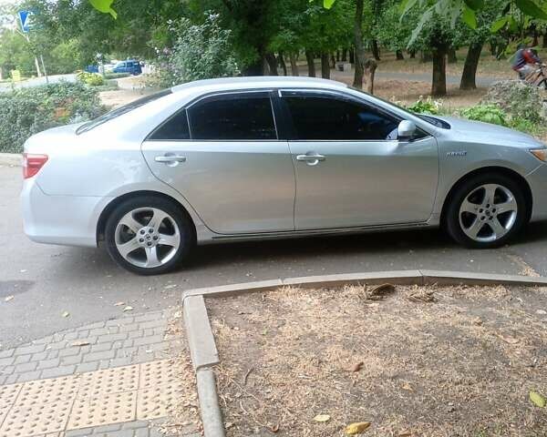 Серый Тойота Камри, объемом двигателя 2.49 л и пробегом 214 тыс. км за 14990 $, фото 11 на Automoto.ua