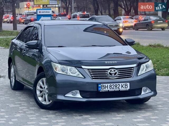 Сірий Тойота Камрі, об'ємом двигуна 2.5 л та пробігом 271 тис. км за 11900 $, фото 27 на Automoto.ua