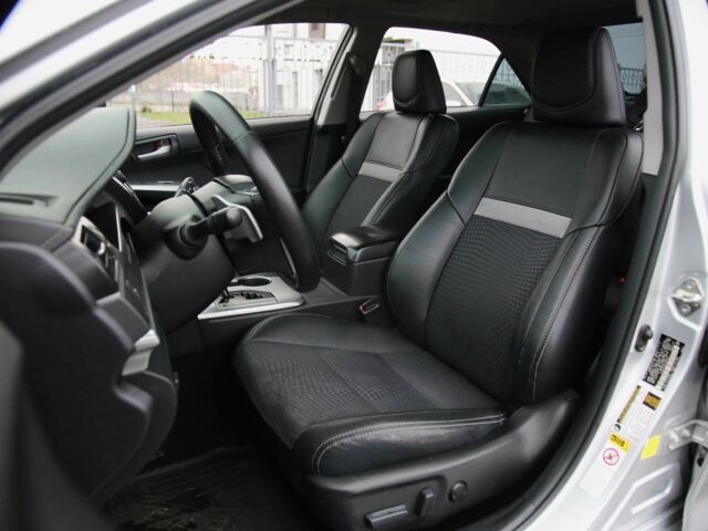 Сірий Тойота Камрі, об'ємом двигуна 2.5 л та пробігом 210 тис. км за 15500 $, фото 6 на Automoto.ua