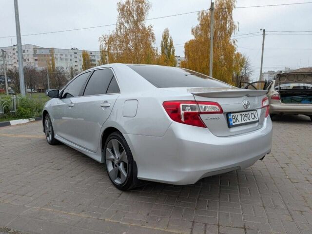 Серый Тойота Камри, объемом двигателя 2.5 л и пробегом 200 тыс. км за 14500 $, фото 3 на Automoto.ua