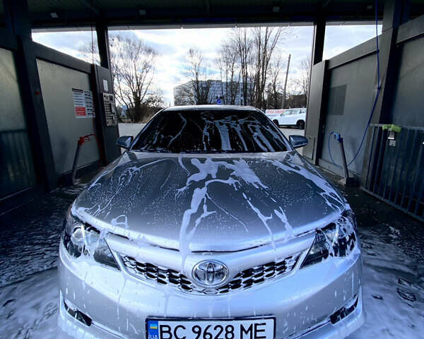 Сірий Тойота Камрі, об'ємом двигуна 2.5 л та пробігом 160 тис. км за 14000 $, фото 7 на Automoto.ua
