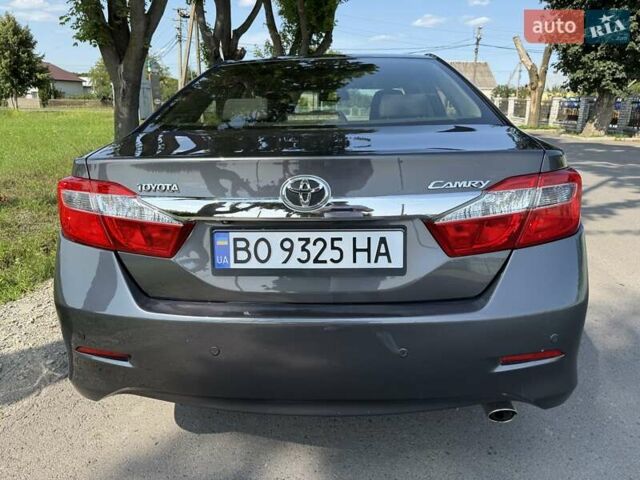 Серый Тойота Камри, объемом двигателя 2.49 л и пробегом 285 тыс. км за 12500 $, фото 15 на Automoto.ua