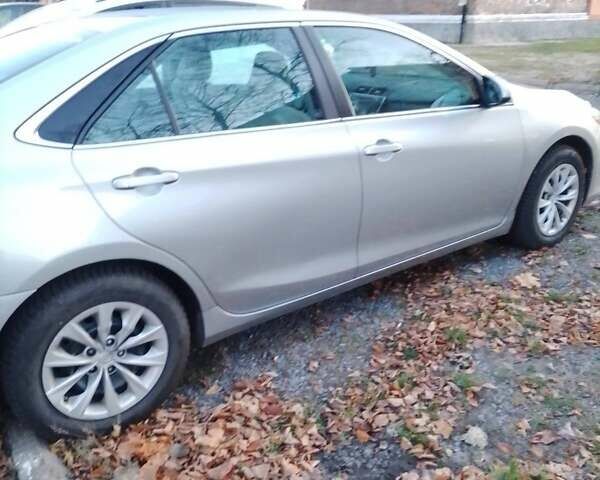 Серый Тойота Камри, объемом двигателя 2.49 л и пробегом 151 тыс. км за 12200 $, фото 15 на Automoto.ua