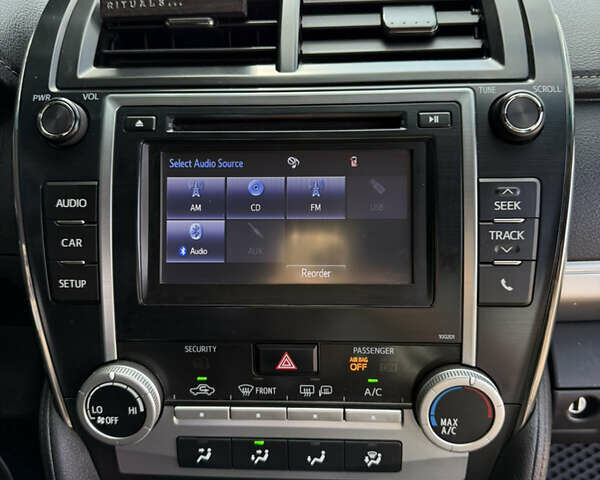 Серый Тойота Камри, объемом двигателя 2.49 л и пробегом 147 тыс. км за 13800 $, фото 39 на Automoto.ua