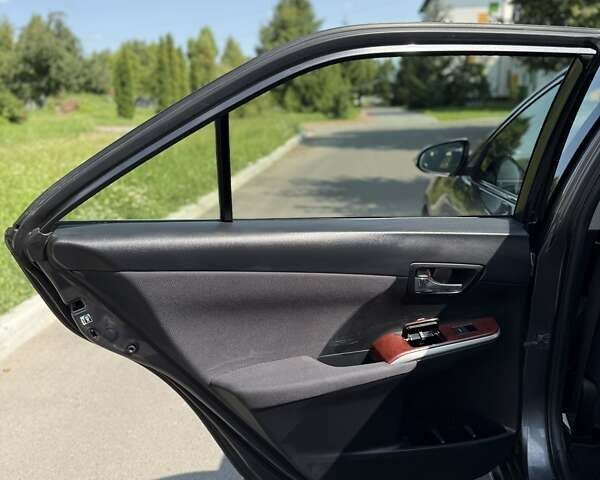 Сірий Тойота Камрі, об'ємом двигуна 2.49 л та пробігом 284 тис. км за 12500 $, фото 37 на Automoto.ua