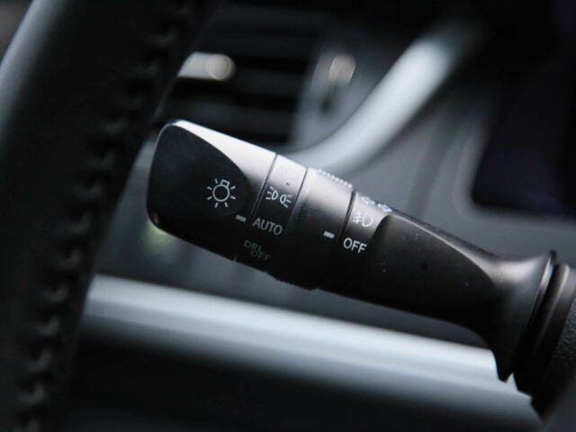 Сірий Тойота Камрі, об'ємом двигуна 2.5 л та пробігом 210 тис. км за 15500 $, фото 18 на Automoto.ua