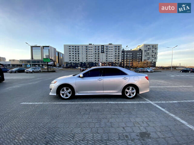 Сірий Тойота Камрі, об'ємом двигуна 2.5 л та пробігом 160 тис. км за 14000 $, фото 2 на Automoto.ua