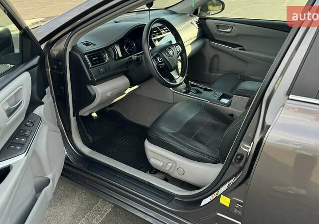 Серый Тойота Камри, объемом двигателя 2.49 л и пробегом 219 тыс. км за 15999 $, фото 15 на Automoto.ua