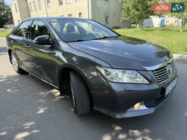 Сірий Тойота Камрі, об'ємом двигуна 2.49 л та пробігом 284 тис. км за 12500 $, фото 48 на Automoto.ua