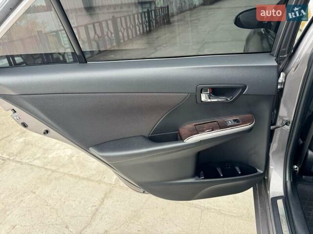Серый Тойота Камри, объемом двигателя 2.49 л и пробегом 114 тыс. км за 17700 $, фото 10 на Automoto.ua