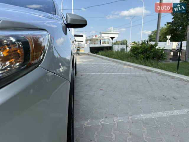 Серый Тойота Камри, объемом двигателя 2.49 л и пробегом 147 тыс. км за 13800 $, фото 12 на Automoto.ua