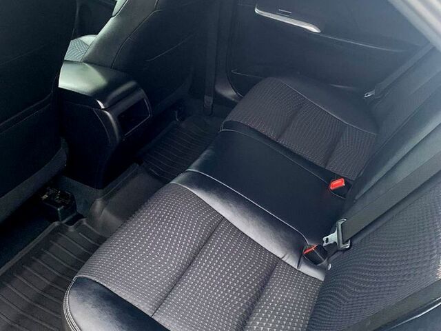 Сірий Тойота Камрі, об'ємом двигуна 2.5 л та пробігом 282 тис. км за 11420 $, фото 9 на Automoto.ua