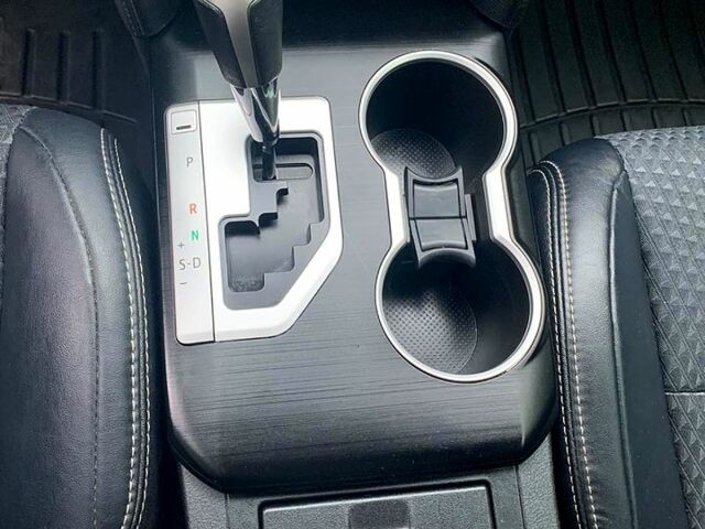 Сірий Тойота Камрі, об'ємом двигуна 2.5 л та пробігом 282 тис. км за 11420 $, фото 7 на Automoto.ua