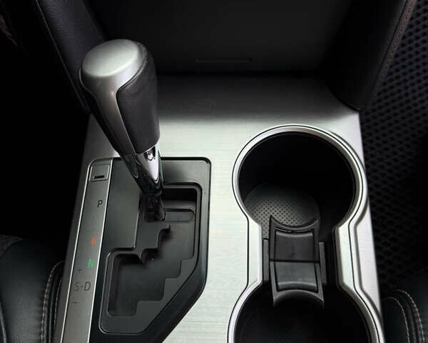 Серый Тойота Камри, объемом двигателя 2.49 л и пробегом 147 тыс. км за 13800 $, фото 35 на Automoto.ua