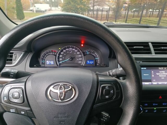 Серый Тойота Камри, объемом двигателя 2.5 л и пробегом 154 тыс. км за 13000 $, фото 4 на Automoto.ua