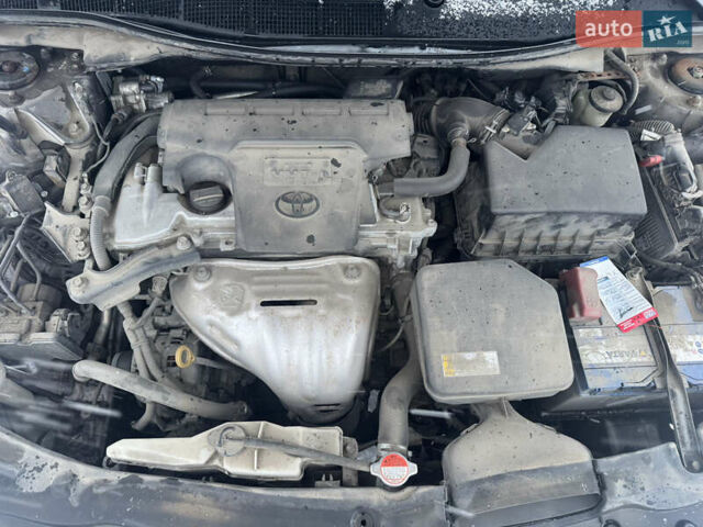 Сірий Тойота Камрі, об'ємом двигуна 2.49 л та пробігом 198 тис. км за 13500 $, фото 27 на Automoto.ua