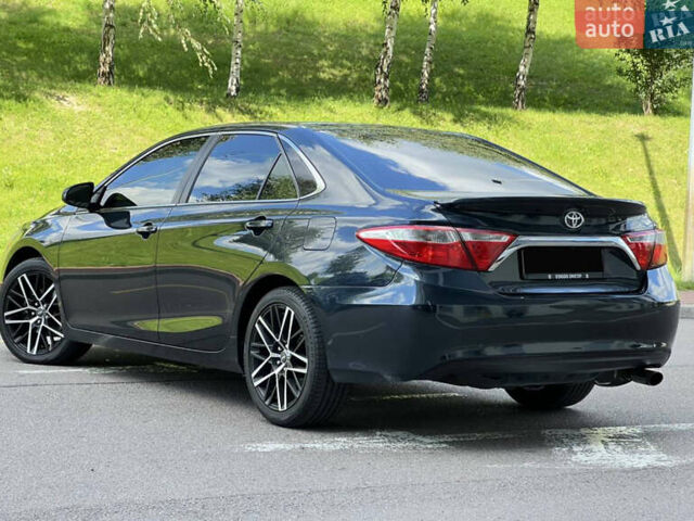 Сірий Тойота Камрі, об'ємом двигуна 2.49 л та пробігом 238 тис. км за 12500 $, фото 3 на Automoto.ua