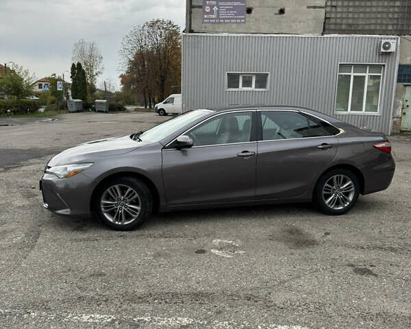 Тойота Камри 2015 в Харькове на Automoto.ua Серый Тойота Камри, объемом двигателя 2.49 л и пробегом 196 тыс. км за 12500 $, фото 5 на Automoto.ua