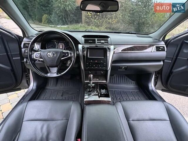 Серый Тойота Камри, объемом двигателя 2.49 л и пробегом 215 тыс. км за 15300 $, фото 17 на Automoto.ua