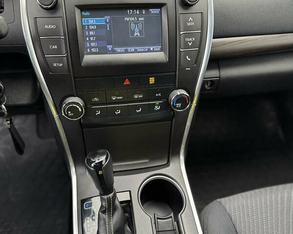 Сірий Тойота Камрі, об'ємом двигуна 2.49 л та пробігом 210 тис. км за 14950 $, фото 17 на Automoto.ua