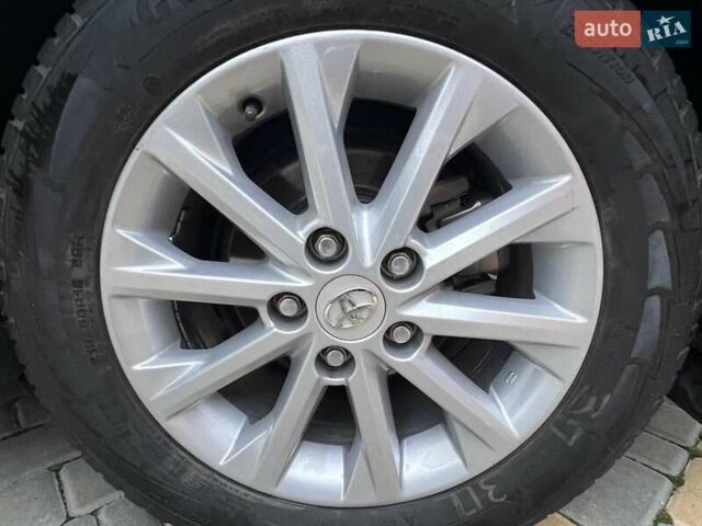 Серый Тойота Камри, объемом двигателя 2.49 л и пробегом 215 тыс. км за 15300 $, фото 12 на Automoto.ua