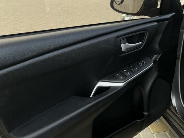 Тойота Камри 2015 в Виннице на Automoto.ua Серый Тойота Камри, объемом двигателя 2.5 л и пробегом 130 тыс. км за 13500 $, фото 12 на Automoto.ua