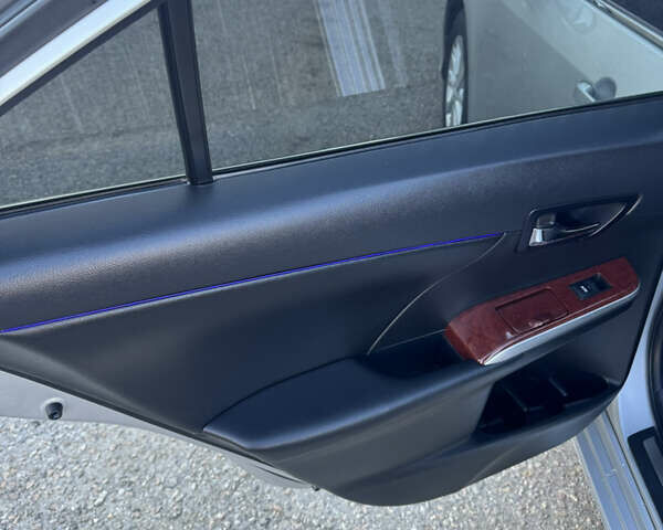 Серый Тойота Камри, объемом двигателя 2.5 л и пробегом 147 тыс. км за 14500 $, фото 9 на Automoto.ua