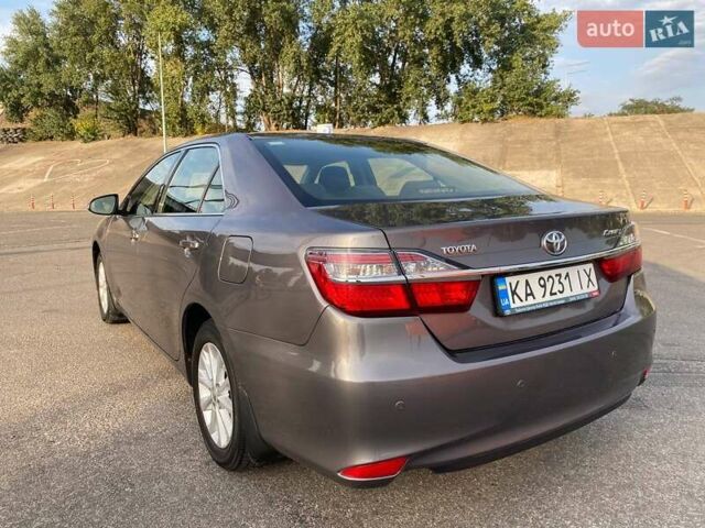 Серый Тойота Камри, объемом двигателя 2.49 л и пробегом 145 тыс. км за 16000 $, фото 18 на Automoto.ua