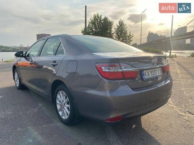 Серый Тойота Камри, объемом двигателя 2.49 л и пробегом 145 тыс. км за 16000 $, фото 6 на Automoto.ua