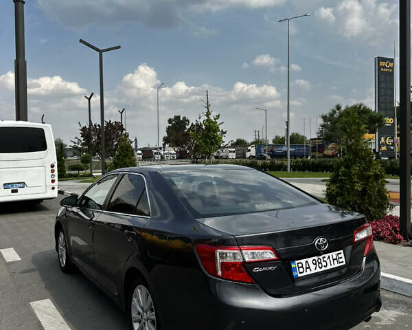 Серый Тойота Камри, объемом двигателя 2.49 л и пробегом 138 тыс. км за 11700 $, фото 3 на Automoto.ua