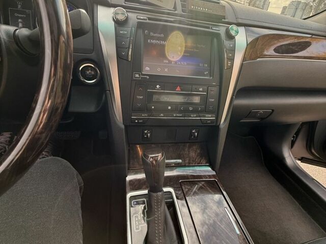 Серый Тойота Камри, объемом двигателя 2.5 л и пробегом 127 тыс. км за 17500 $, фото 3 на Automoto.ua