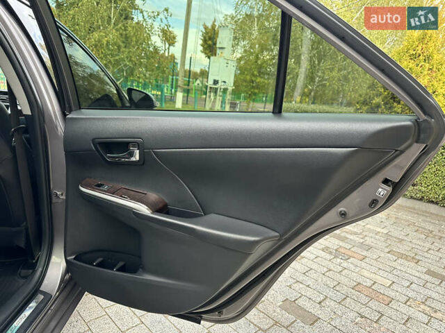 Серый Тойота Камри, объемом двигателя 2.49 л и пробегом 211 тыс. км за 16900 $, фото 33 на Automoto.ua