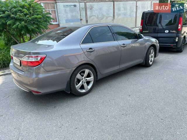 Сірий Тойота Камрі, об'ємом двигуна 2.49 л та пробігом 192 тис. км за 16000 $, фото 3 на Automoto.ua