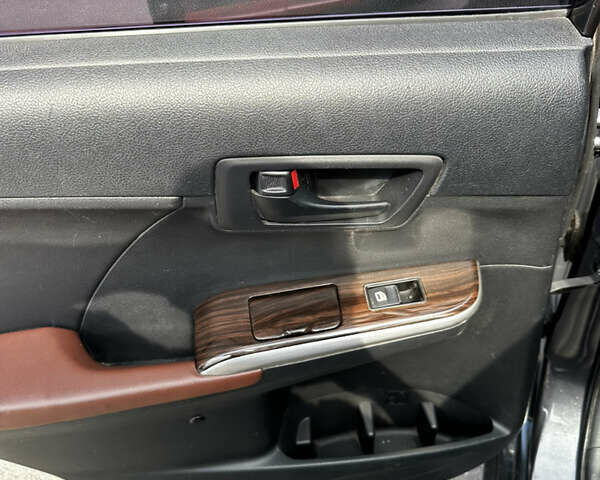 Серый Тойота Камри, объемом двигателя 2.49 л и пробегом 138 тыс. км за 11700 $, фото 13 на Automoto.ua