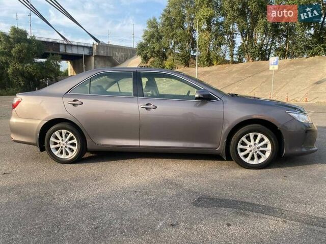 Серый Тойота Камри, объемом двигателя 2.49 л и пробегом 145 тыс. км за 16000 $, фото 10 на Automoto.ua