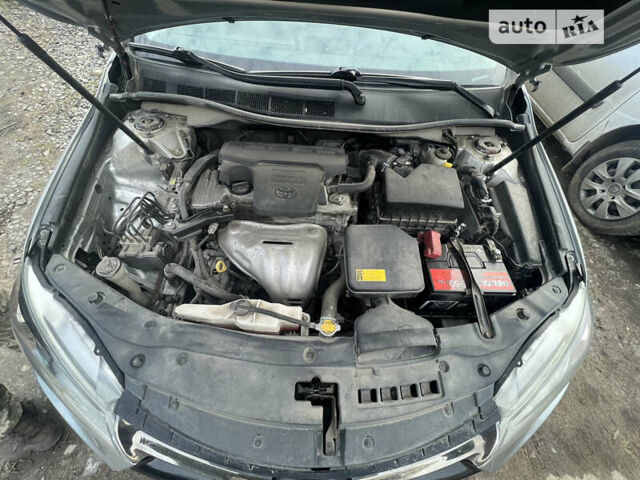 Серый Тойота Камри, объемом двигателя 3.46 л и пробегом 160 тыс. км за 16000 $, фото 9 на Automoto.ua