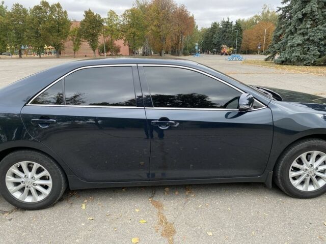 Сірий Тойота Камрі, об'ємом двигуна 2.5 л та пробігом 180 тис. км за 15000 $, фото 2 на Automoto.ua