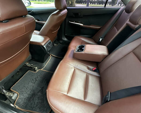 Серый Тойота Камри, объемом двигателя 2.49 л и пробегом 138 тыс. км за 11700 $, фото 11 на Automoto.ua