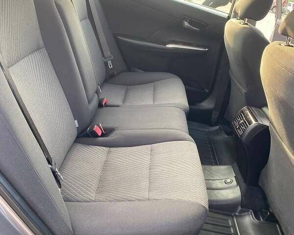 Серый Тойота Камри, объемом двигателя 2.49 л и пробегом 145 тыс. км за 16000 $, фото 29 на Automoto.ua