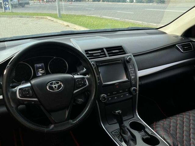 Тойота Камри 2015 в Виннице на Automoto.ua Серый Тойота Камри, объемом двигателя 2.5 л и пробегом 130 тыс. км за 13500 $, фото 7 на Automoto.ua