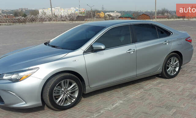 Серый Тойота Камри, объемом двигателя 2.49 л и пробегом 178 тыс. км за 14000 $, фото 2 на Automoto.ua