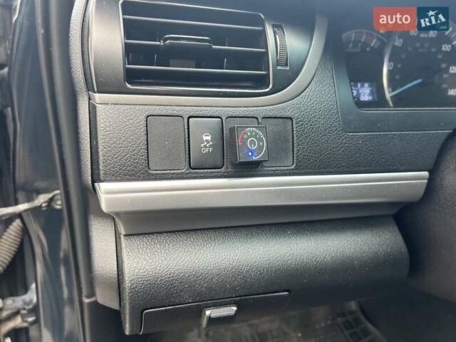 Сірий Тойота Камрі, об'ємом двигуна 2.49 л та пробігом 124 тис. км за 11499 $, фото 11 на Automoto.ua