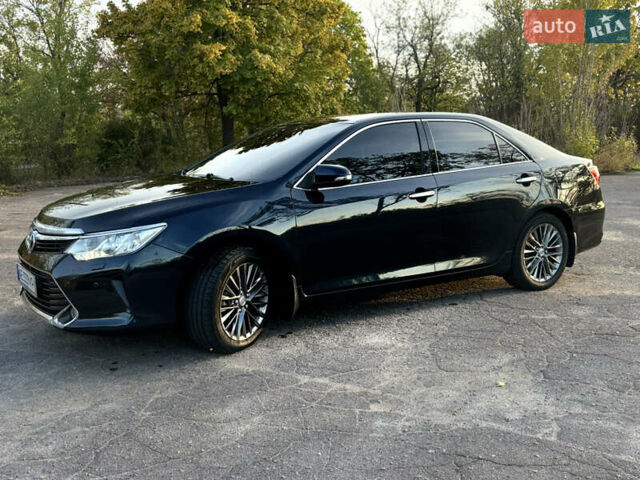 Серый Тойота Камри, объемом двигателя 2.49 л и пробегом 200 тыс. км за 18500 $, фото 2 на Automoto.ua