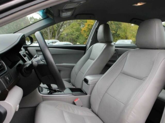 Тойота Камри 2015 в Житомире на Automoto.ua Серый Тойота Камри, объемом двигателя 2.5 л и пробегом 77 тыс. км за 8000 $, фото 9 на Automoto.ua